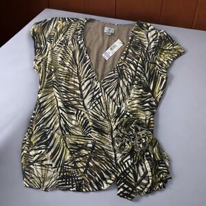 NWT Worthington 3D Roses Faux Wrap Top Petite XL